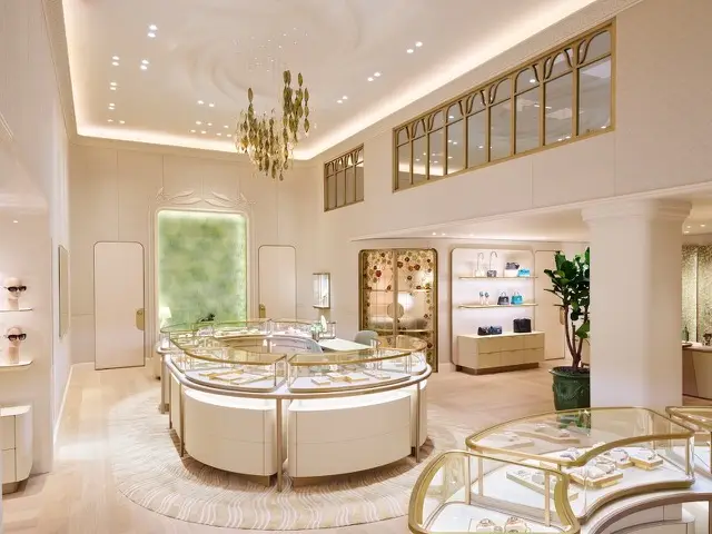 Boutique Cartier bruxelles porte en vitrail réalisée par Raphaëlle COllette de l'atelier Cocoroca